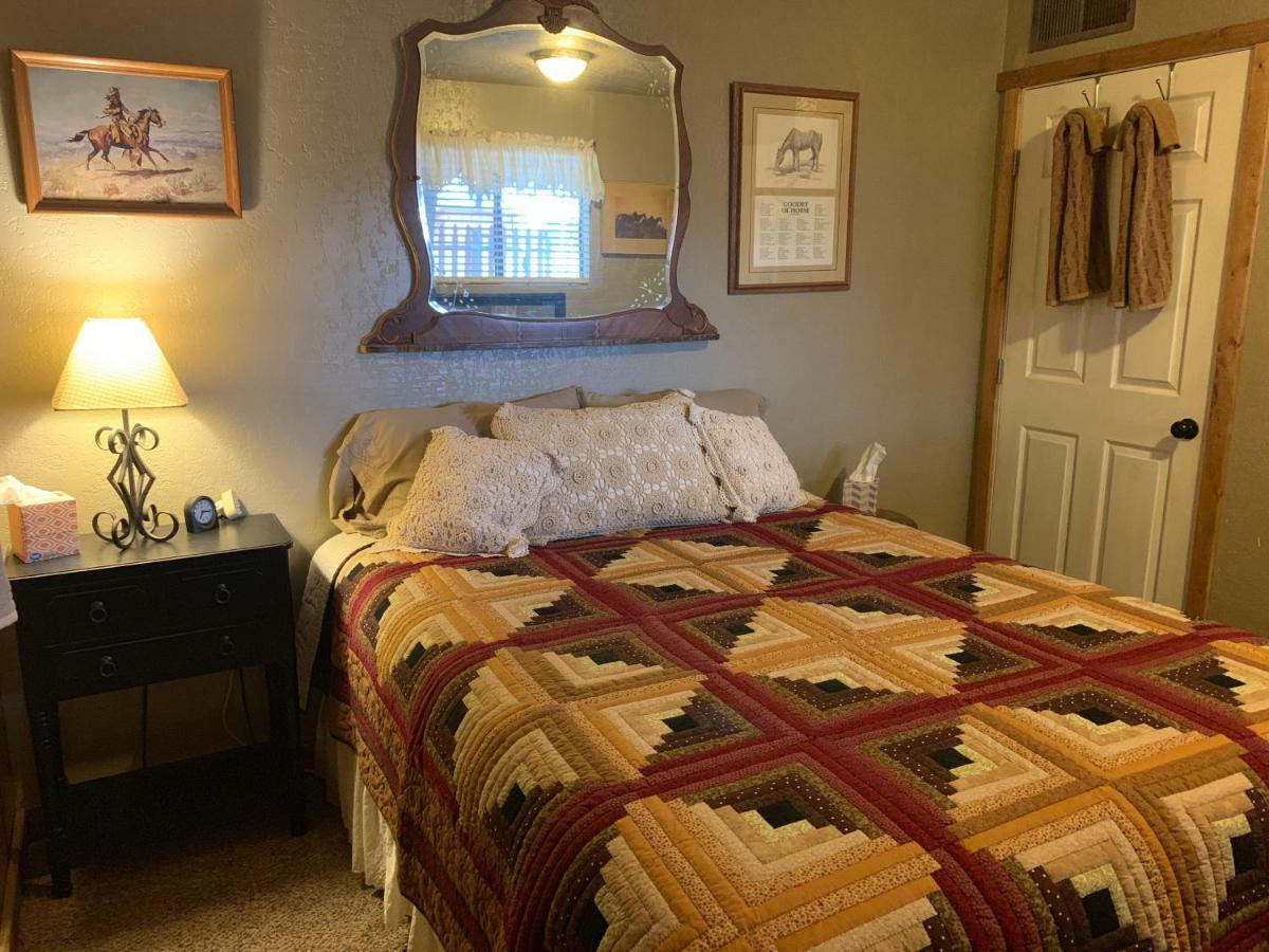 Zion'S Backyard Bed And Breakfast Colorado City ภายนอก รูปภาพ